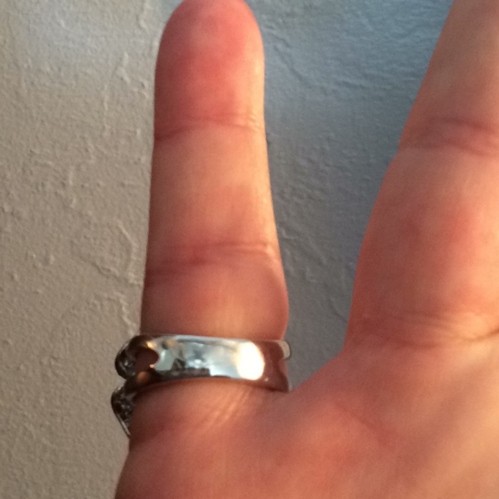 Fun Cocktail Ring! Perfect Condition - image 3